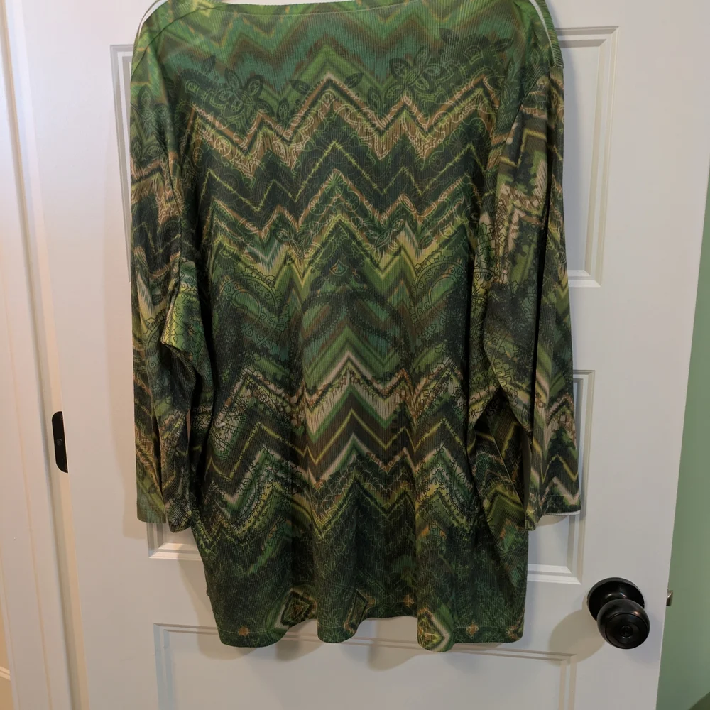 Jane Ashley Green Patterned Women's Top, size 3X - Picture 6 of 9